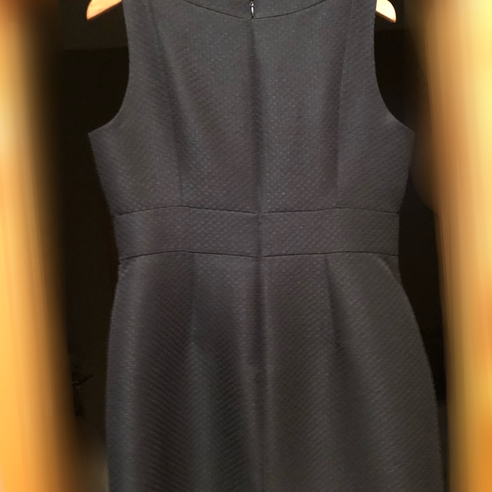 Black dress - Picture 3 of 3